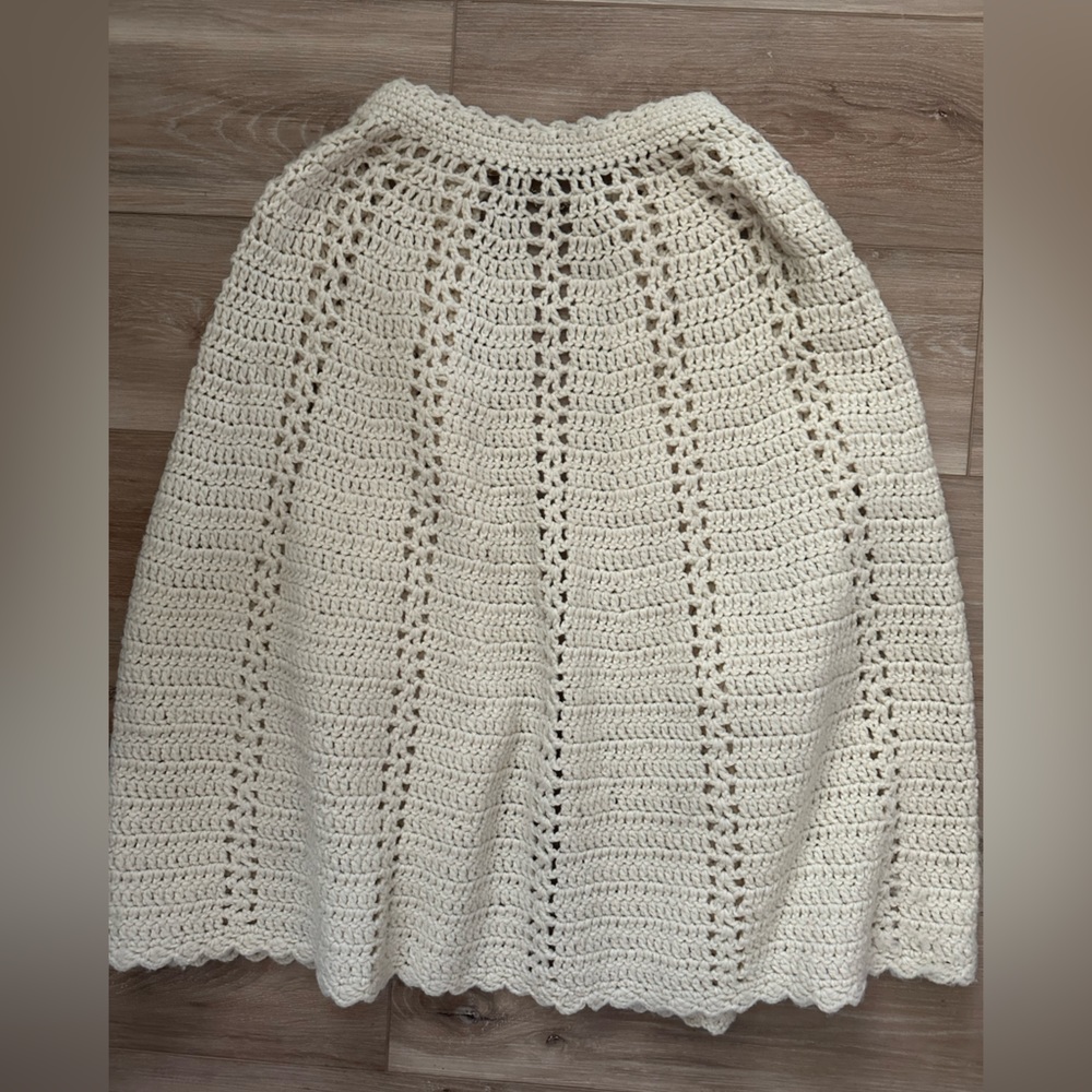 Vintage Handcrafted Knit Cape w/Vintage Sweater clip - Picture 2 of 7